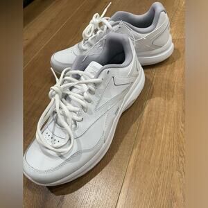 Reebok Walk Ultra 7 DMX Max Women's White‎ Shoes- 9.5